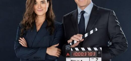 Cote de Pablo’s Genuine Reaction to Michael Weatherly’s Viral Stage Kiss