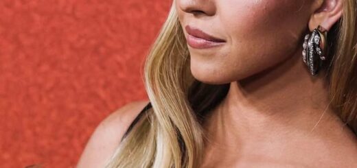 Sydney Sweeney: Hollywood’s Rising Star and Style Icon