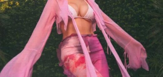 Sydney Sweeney Shines as a Style Icon at Coachella 2022