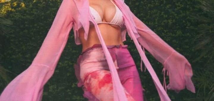 Sydney Sweeney Shines as a Style Icon at Coachella 2022